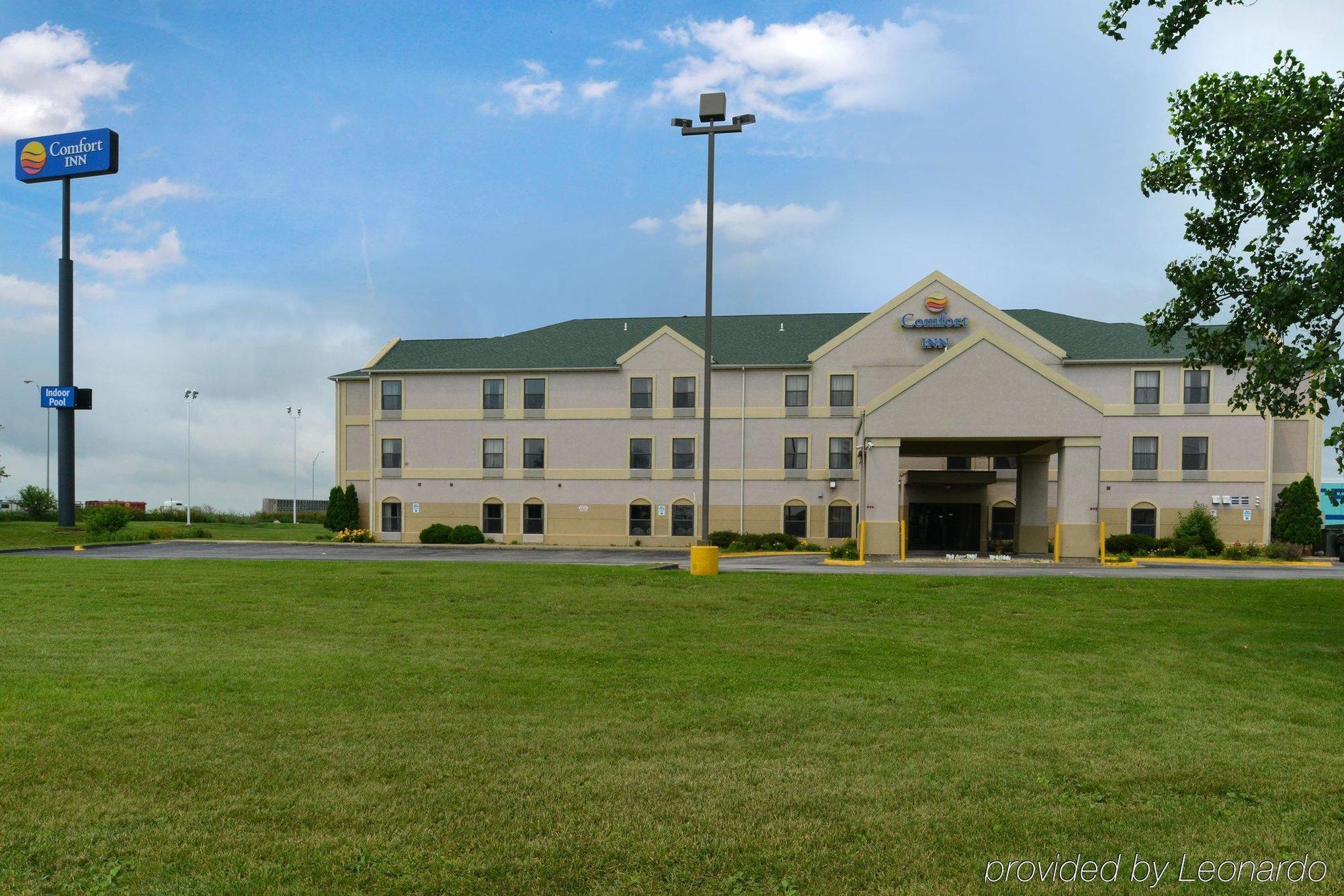 Comfort Inn Walcott Near Davenport Dış mekan fotoğraf